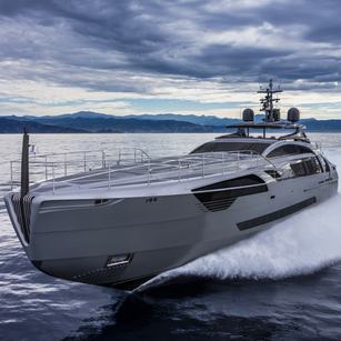 Pershing 140