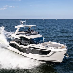 Galeon 560 Fly