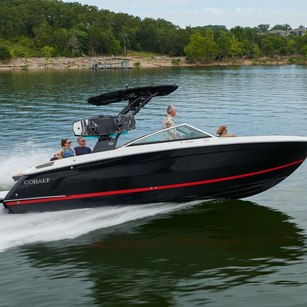 Cobalt Boats R8