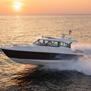 Tiara Yachts 48 LE