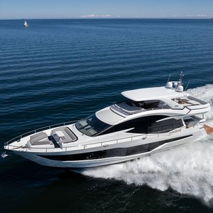 Galeon 800 Fly