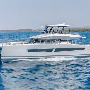 Fountaine Pajot Power 67