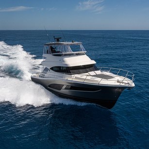 Riviera 46 Sport Motor Yacht