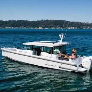 Axopar 37 XC Cross Cabin