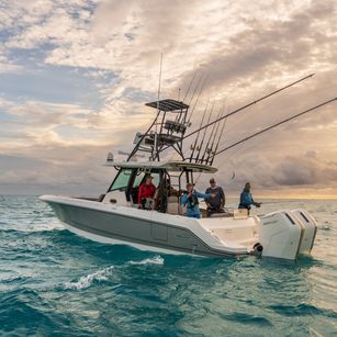 Boston Whaler 360 Outrage