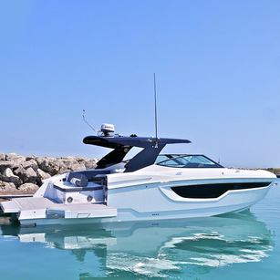 Cruisers 38 GLS I/O
