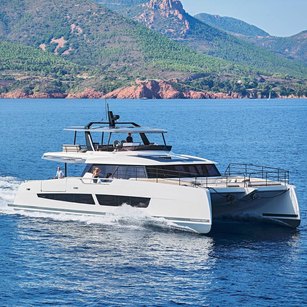 Fountaine Pajot Power 80