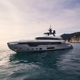 Azimut Grande Trideck