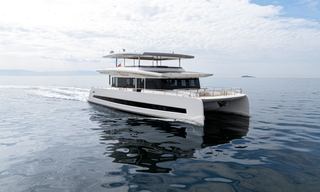 First Look: New Images Released of VISIONF Yachts First All-Electric E-Cat 80