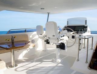 Outer Reef 640 Azure Motoryacht, Fly Deck/Sportdeck