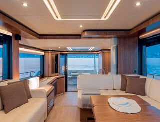 Absolute Navetta 58 Gen 1, Interior