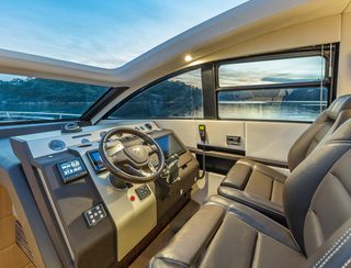 Fairline Targa 50 GT Gen 2, Helm Station