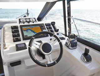 Jeanneau Leader 40 Mk2, Helm Station