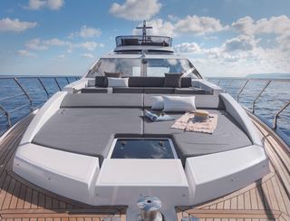 Azimut S7 Gen 1, Deck Area