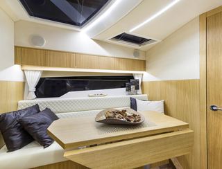 Galeon 335 HTS, Interior