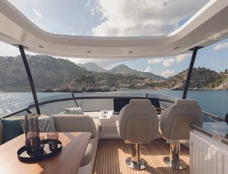 Azimut Magellano 60, Fly Deck/Sportdeck