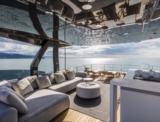 Custom Line Navetta 37, Fly Deck/Sportdeck