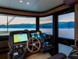 Absolute Navetta 52 Mk1, Helm Station