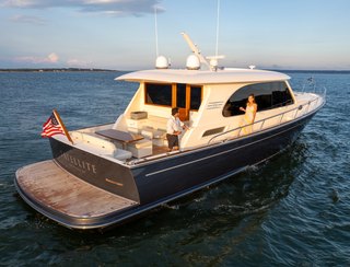 Grand Banks Eastbay 60, Deck Area