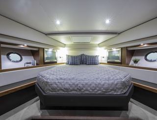 Tiara F44 Flybridge, Accommodation