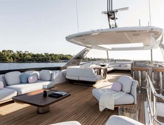 Azimut Grande 26M, Fly Deck/Sportdeck