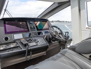 Sunseeker 74 Sport Yacht XPS, Helm Station