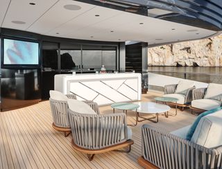 Sunseeker 120 Yacht, Deck Area