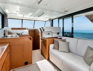 Beneteau Swift Trawler 35, Interior