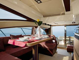 Azimut 53 Gen 1, Interior