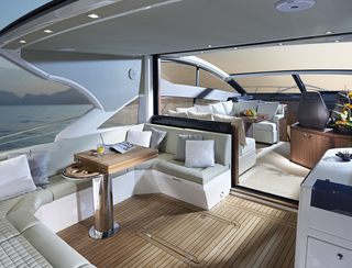 Sunseeker Predator 57 Gen 2, Deck Area