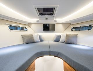 Nimbus 305 Drophead, Accommodation