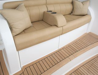 Viking 48C Mk3, Deck Area