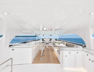 Horizon E81 Open Bridge, Fly Deck/Sportdeck