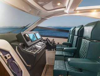 Bavaria Vida 33 HT, Helm Station