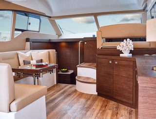 Rodman Spirit 42 Fly Gen 2, Interior