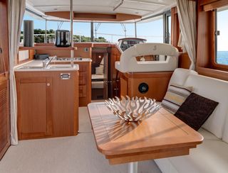 Beneteau Swift Trawler 44, Interior