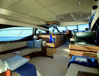 Azimut 58 Mk2, Interior