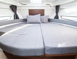 Beneteau Yachts Antares 9 , Accommodation