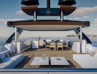 Benetti Class 44M, Fly Deck/Sportdeck