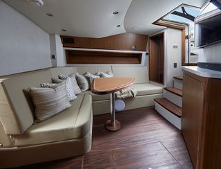 Hatteras Cabo 41, Interior