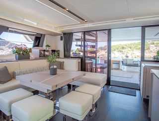 Fountaine Pajot Power 67, Interior