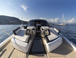 Galeon 650 Skydeck, Deck Area