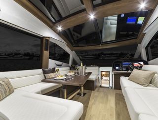 Galeon 510 Skydeck, Interior