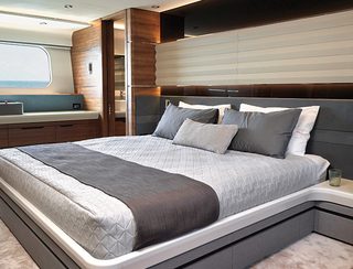 CL Yachts CLB88, Accommodation