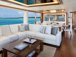 Ocean Alexander 32L, Interior