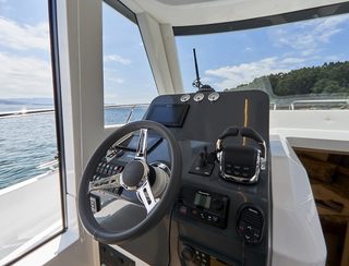 Rodman 1090 Evolution, Helm Station