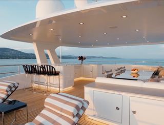 Moonen Martinique 112, Fly Deck/Sportdeck