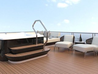 Ocean Alexander 84R Open, Deck Area