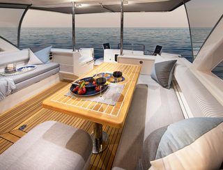 Riviera 50 Sports Motor Yacht, Deck Area