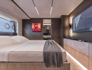 Custom Line Navetta 42, Accommodation